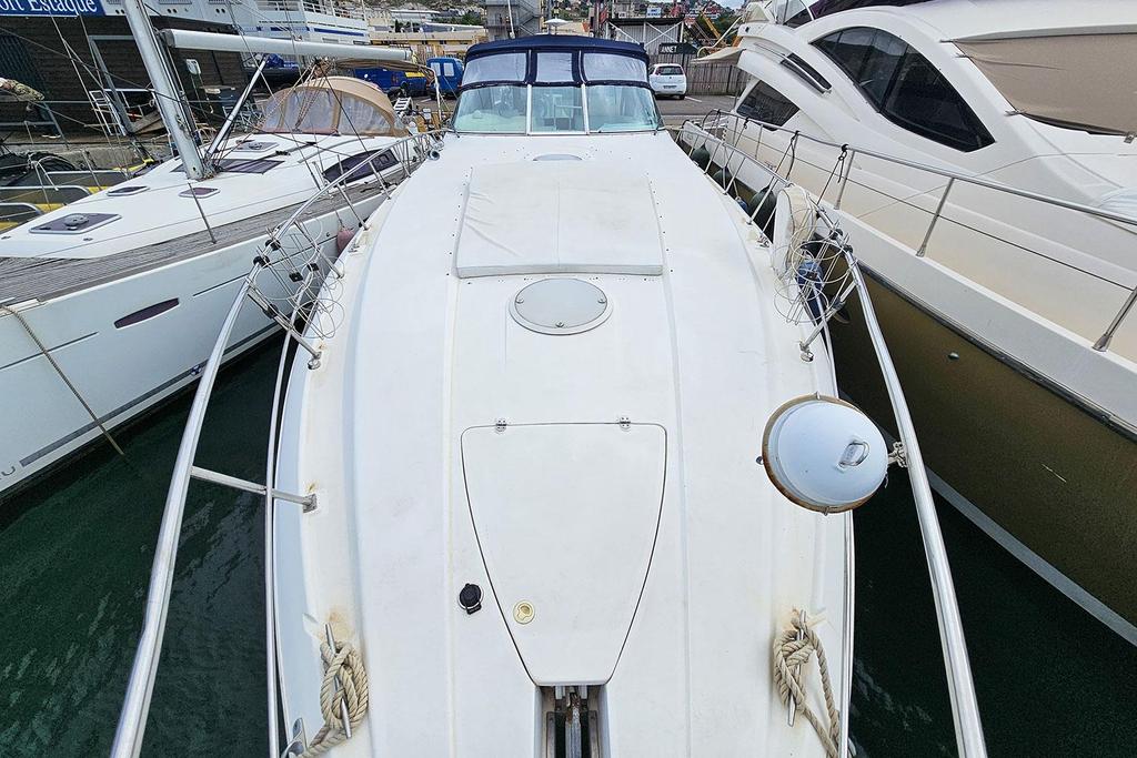 Cruisers Yachts 4270 <br>1997 – Image 7