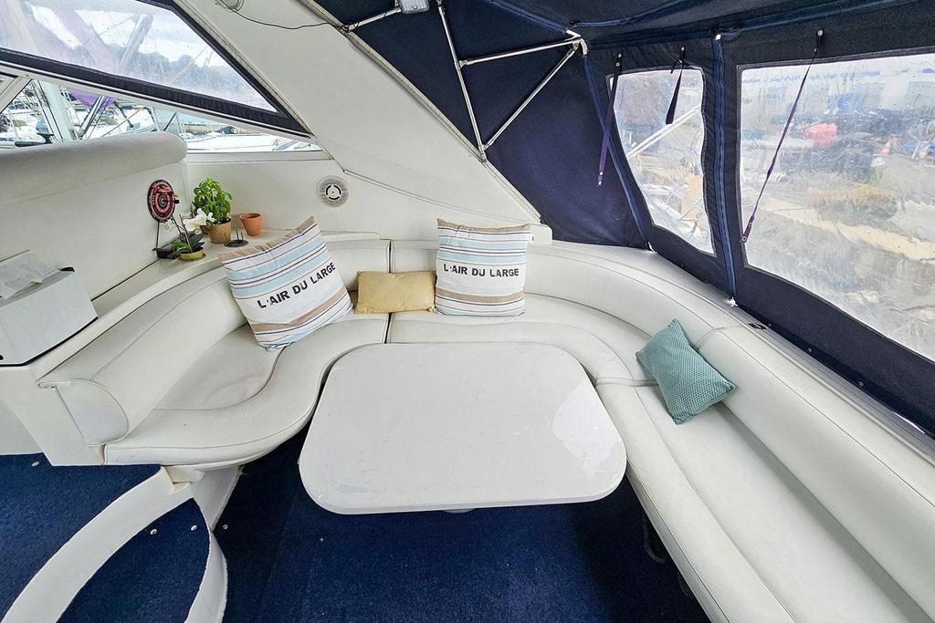 Cruisers Yachts 4270 <br>1997 – Image 9