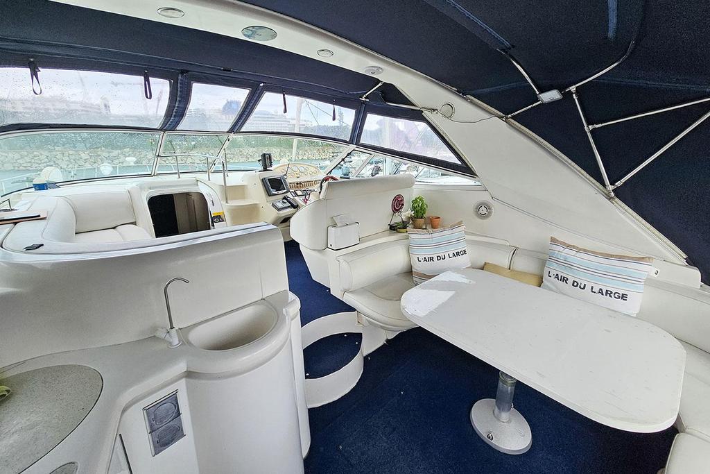 Cruisers Yachts 4270 <br>1997 – Image 11