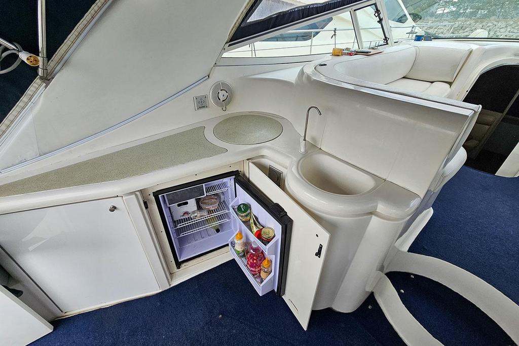 Cruisers Yachts 4270 <br>1997 – Image 13