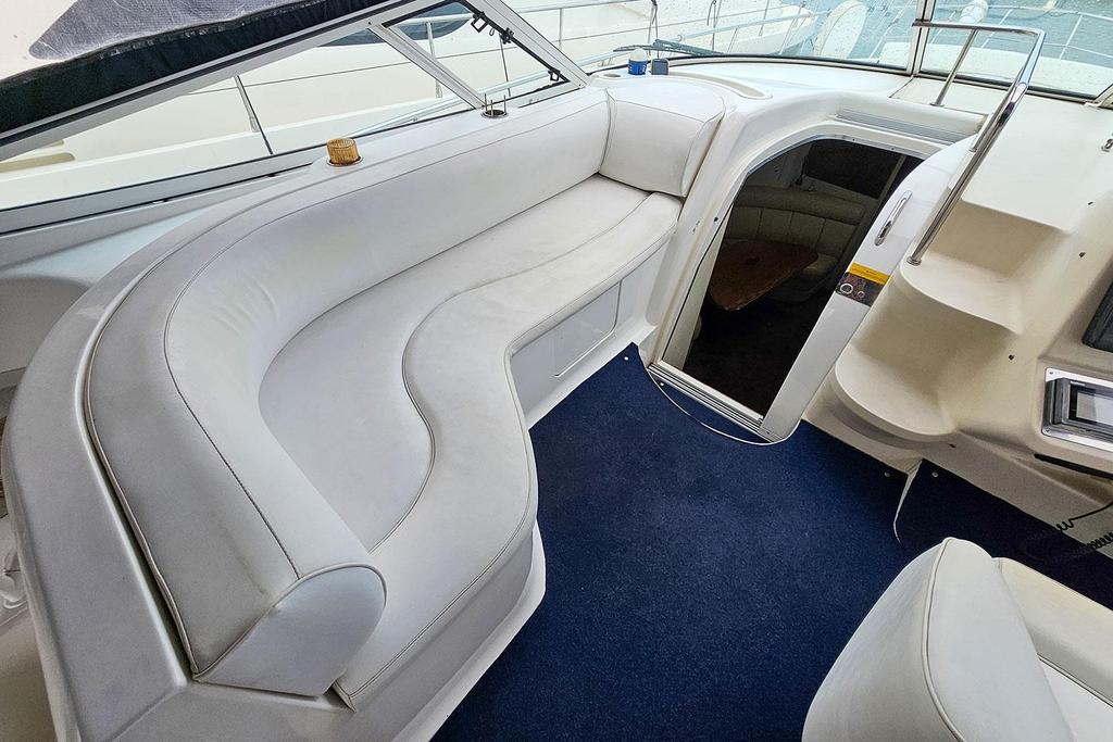 Cruisers Yachts 4270 <br>1997 – Image 15