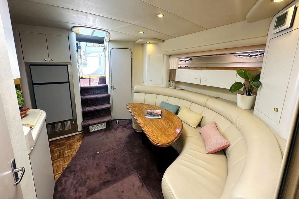 Cruisers Yachts 4270 <br>1997 – Image 21