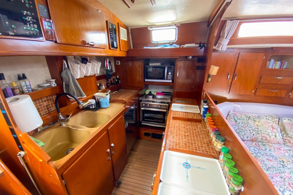 Amel Super Maramu <br>1991 - Image 26