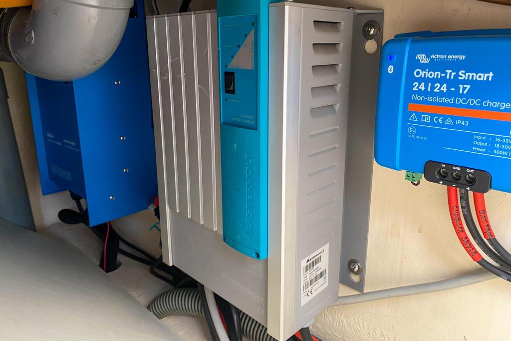 Amel Super Maramu <br>1991 - Image 54