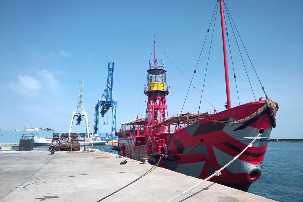 Philip and Son of Darthmout Bateau Phare / Light Vessel <br>1939 - Image 11