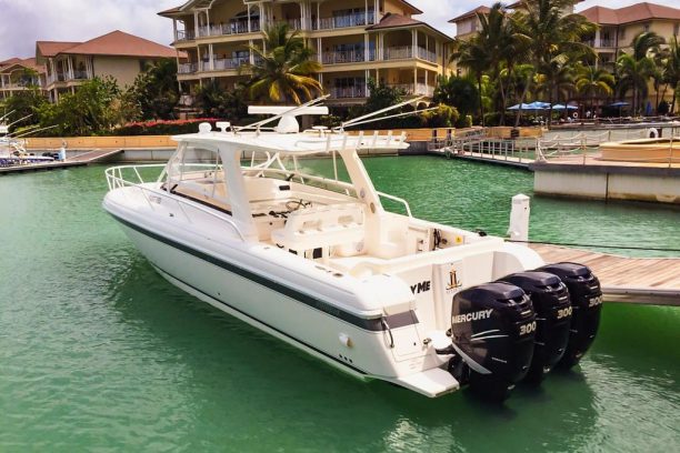 A vendre Intrepid 390 Sport Yacht 2010