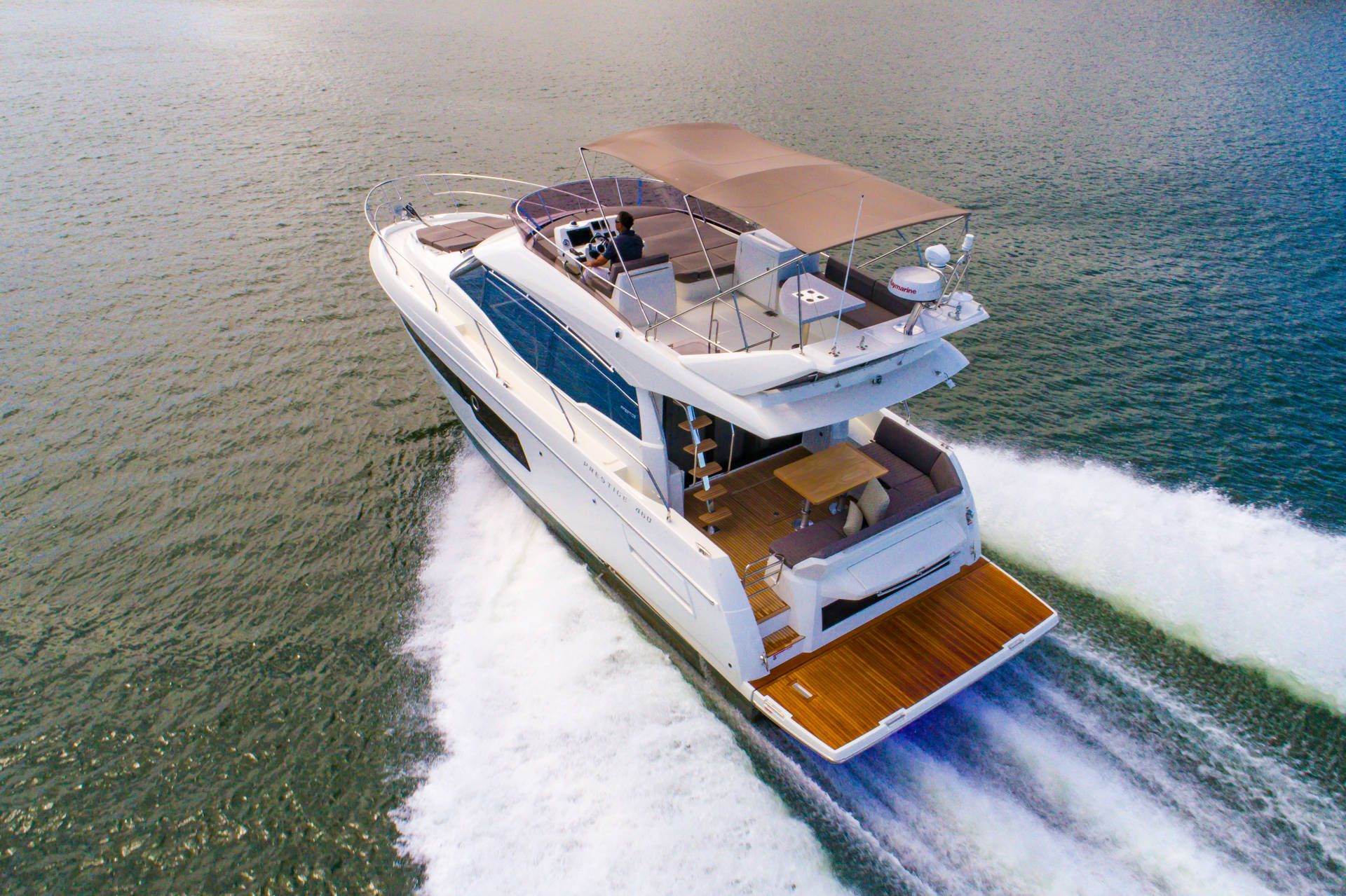 Prestige Yachts 460