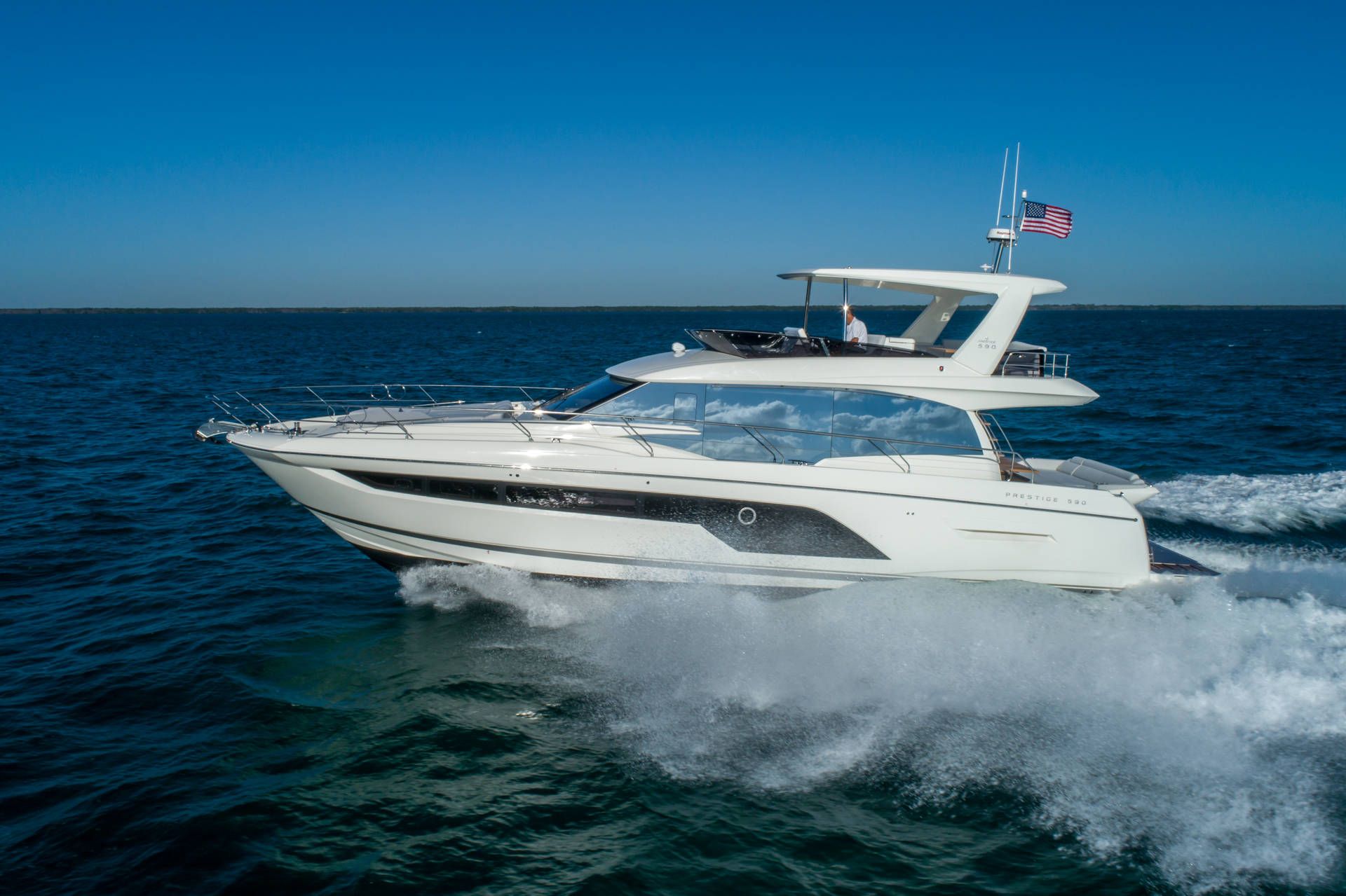 Prestige Yachts 590