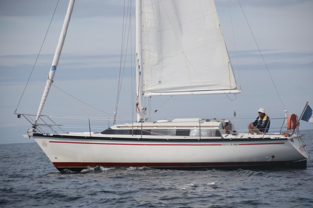 Dufour 3800
