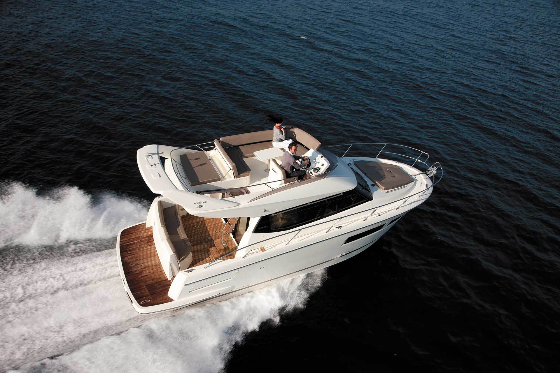 Prestige Yachts 350 F-Line