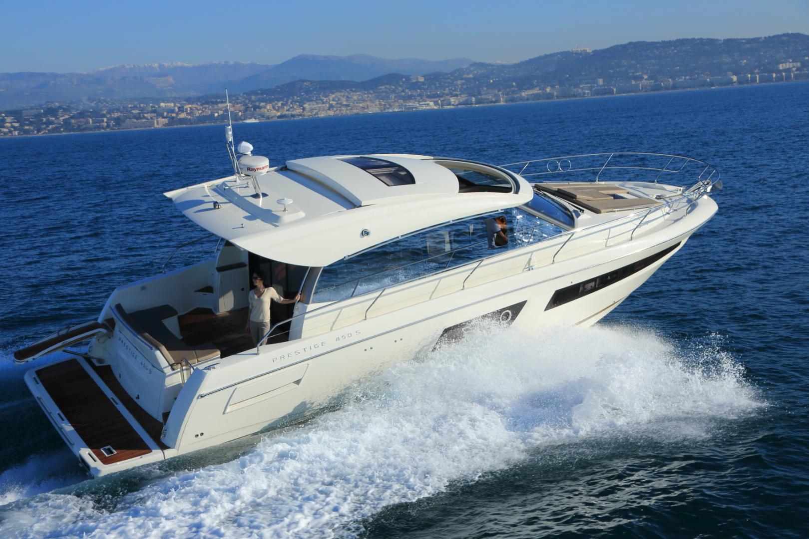 Prestige 450 F-Line