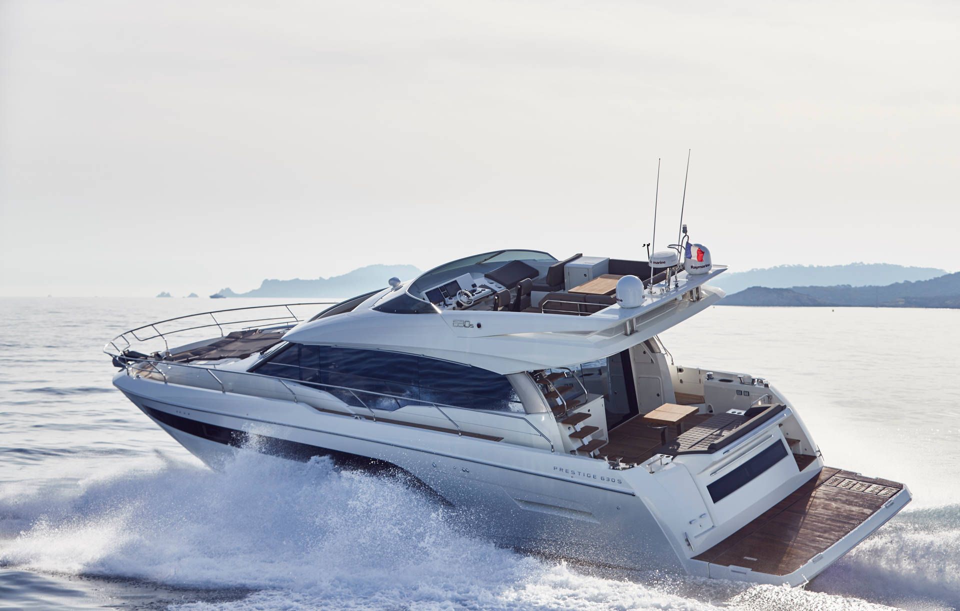 Prestige Yachts 630 S