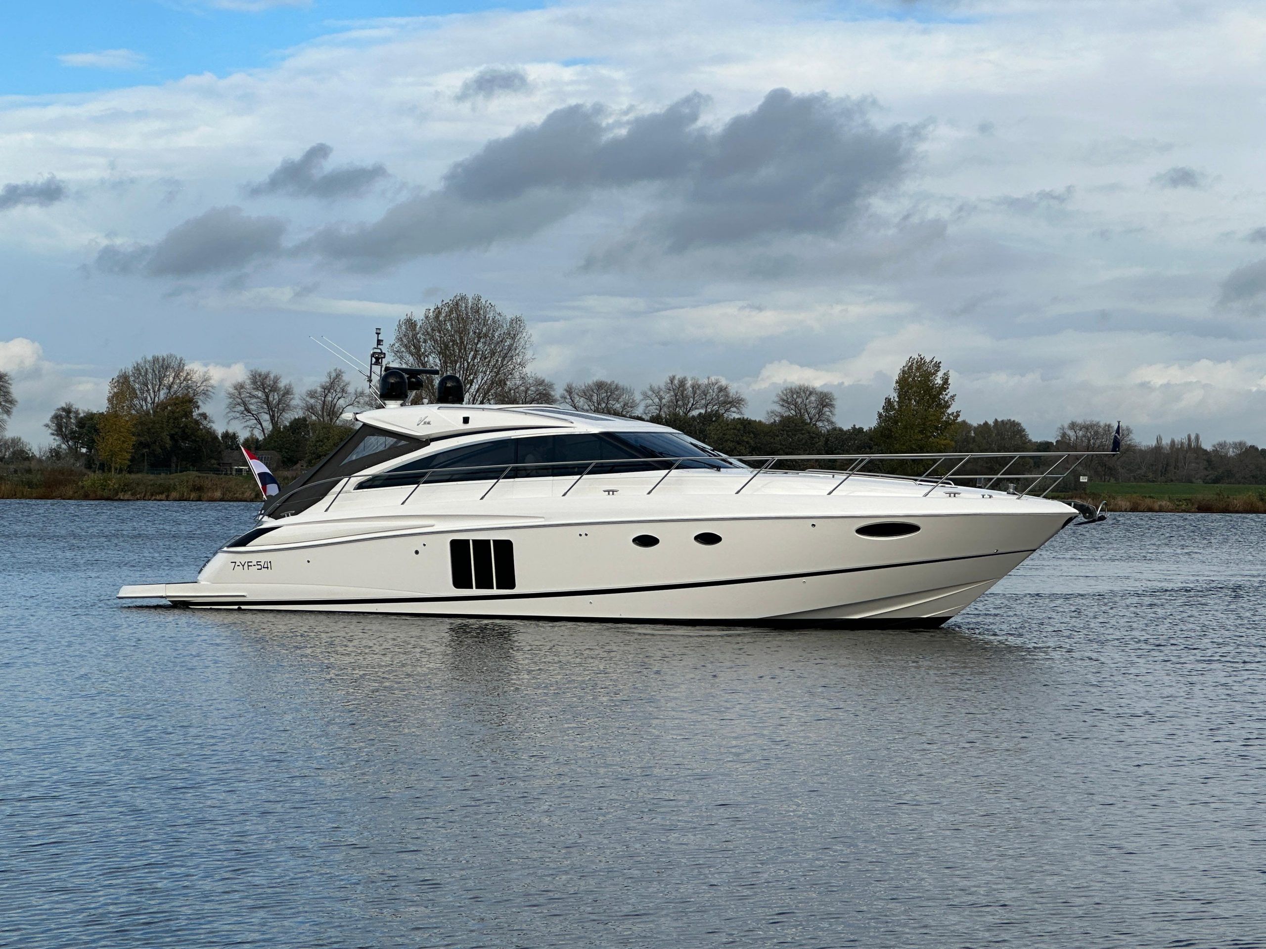 Princess V56