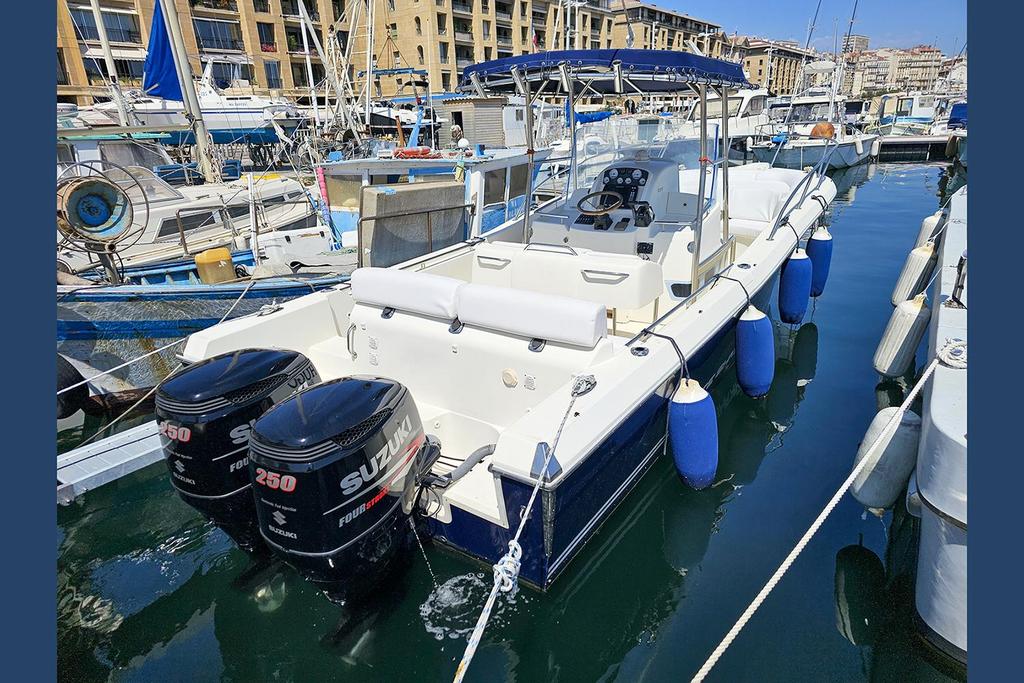 motor occasion White Shark 285 -2004